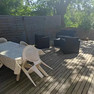 Appartement Rez De Ch Avec Terrasse Et Parking 2 Ch à, Lurs